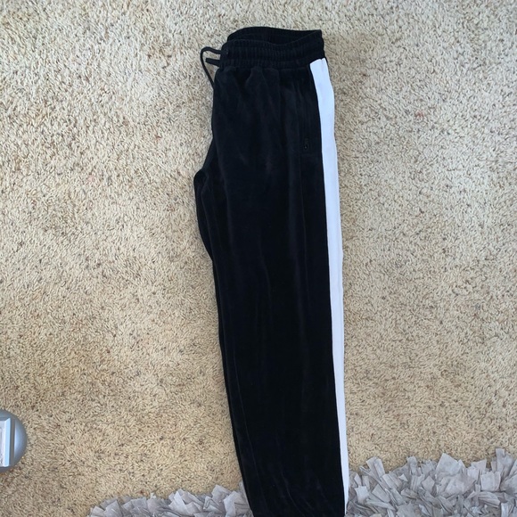 Forever 21 sweatpants - Picture 2 of 5